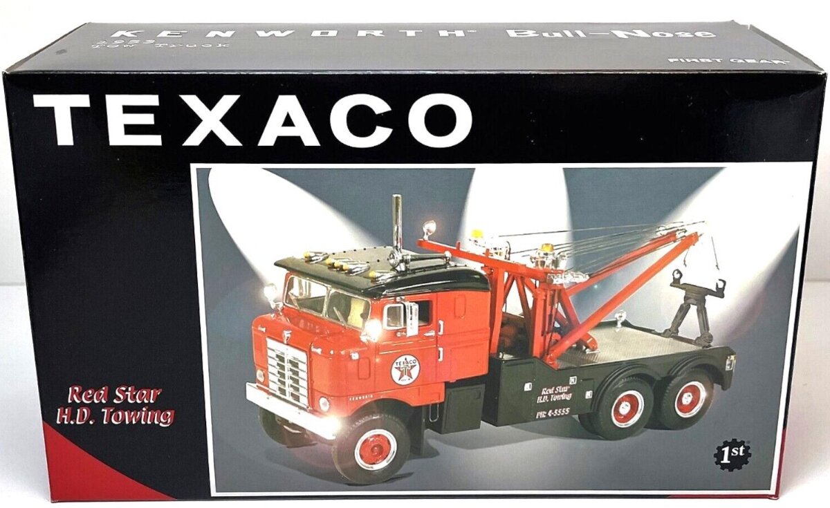 First Gear 19-2514 1:34 Scale 1953 Kenworth Bull-Nose TEXACO Wrecker Tow Truck