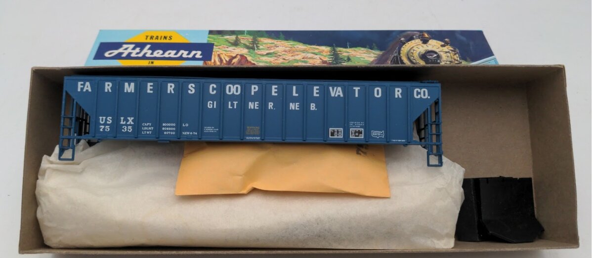 Athearn 2348 HO Scale Bev-Bel Farmers Coop Elevator Co 54' PS Covered Hopper Kit