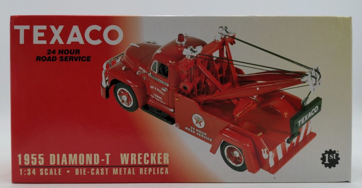 First Gear 19-2427 1:34 Scale Texaco 1955 Diamond T Wrecker Tow Truck