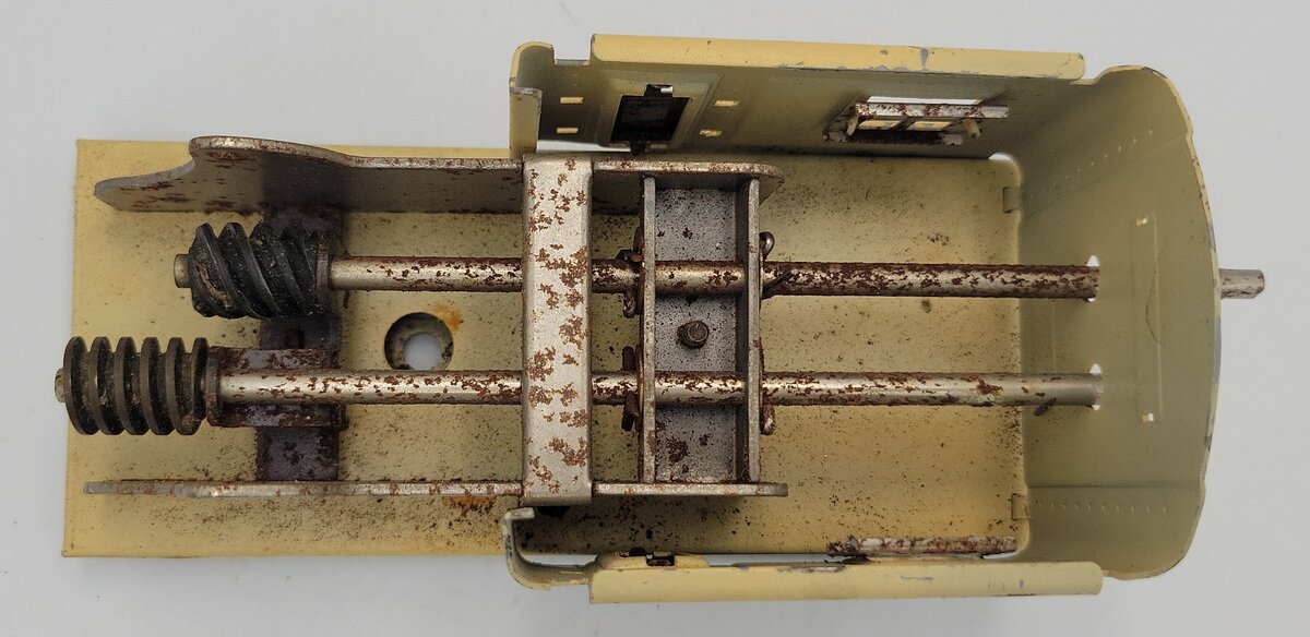 Lionel 810-9 O Gauge Prewar Crane Car Shell with Mechanism, Doors and Windows