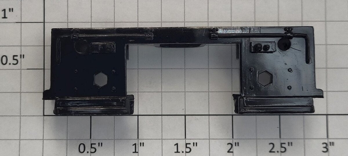 Lionel 8625-515 Black Plastic Front Pilot and Steps with Rail