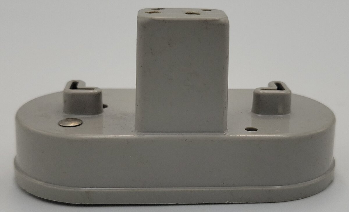 Lionel 452-12 O Gauge Gantry Signal Bridge Base with Fahnestock Clips