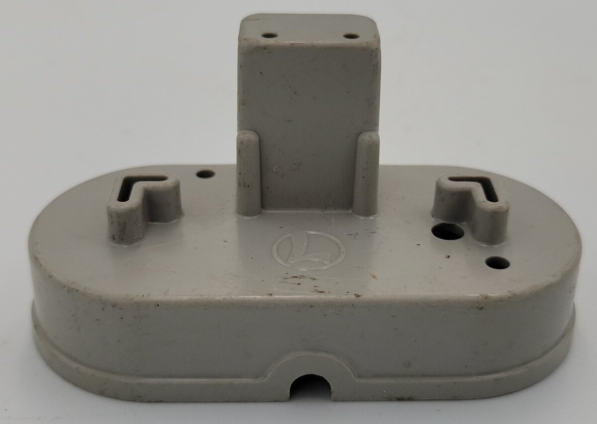 Lionel 452-12 O Gauge Gantry Signal Bridge Base without Fahnestock Clips