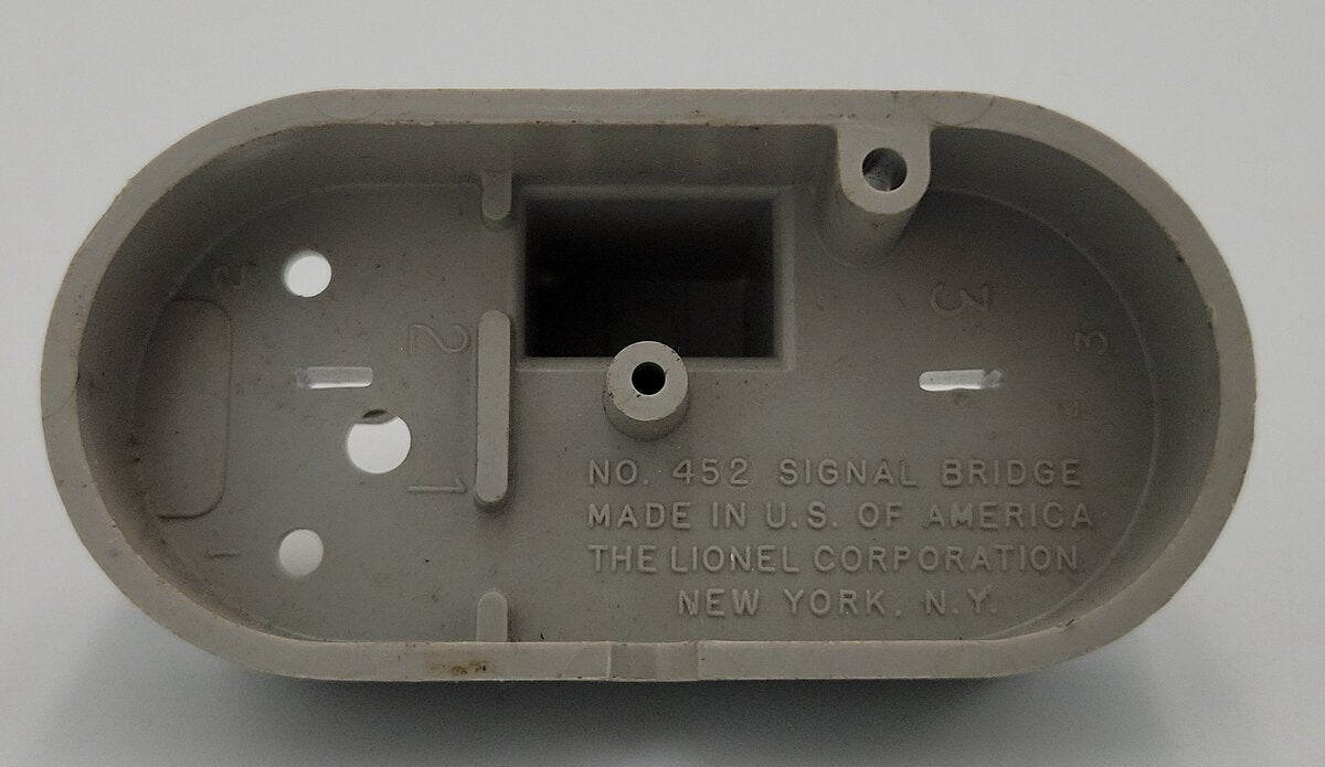 Lionel 452-12 O Gauge Gantry Signal Bridge Base without Fahnestock Clips