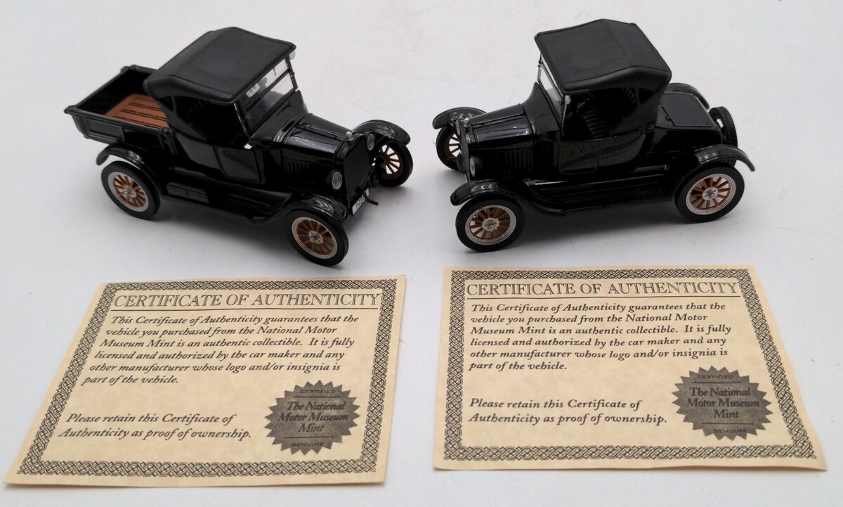 National Motors Museum Mint SS-T5310A 1925 Ford Model T Pickup & Coupe