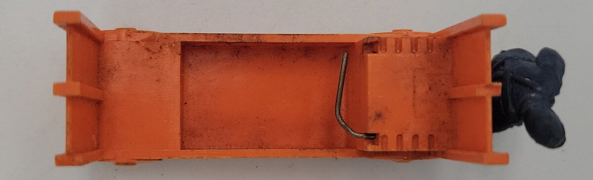 Lionel 356-35 O Gauge Orange Baggage Cart with Unpainted Figure - Minor Damage