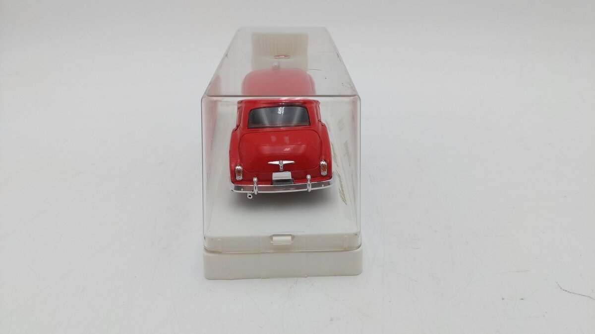 Solido 4518 1:43 Scale Age D'Or Red Chevrolet Pompier Die Cast In Plastic Case EX/Box