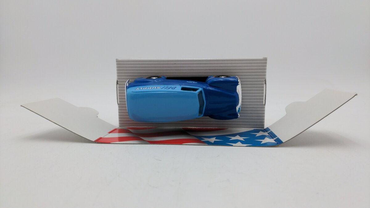 Ertl 02825 1:43 Scale Deli Supply 1950 Chevy Panel Truck Classic Diecast LN/Box
