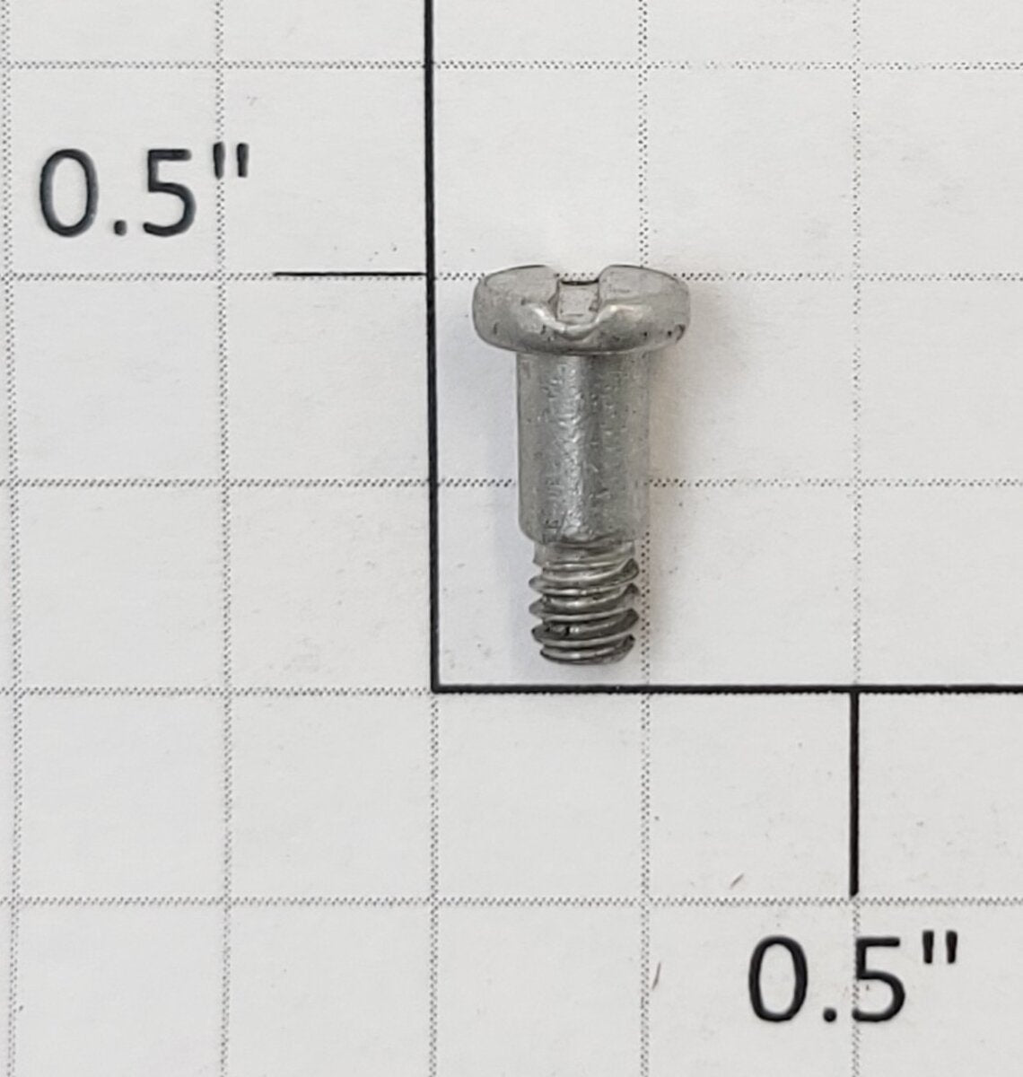 Lionel 2330-58 #6-32 Slotted GG-1 Pilot Truck Shoulder Screw