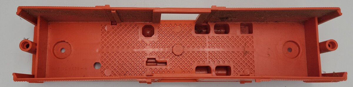 Lionel 6672-4 O Gauge Orange & Black Western Maryland Reefer Car Shell w/o Doors