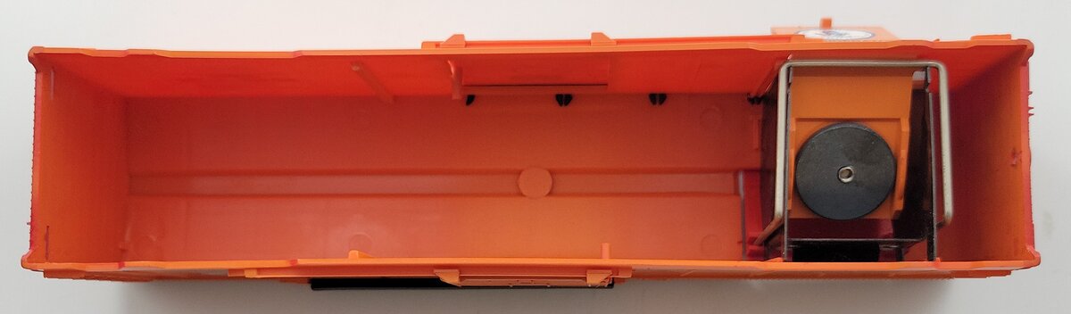 Lionel 19808-1 New York Central Ice Car Shell with Roof in Original Box #19808