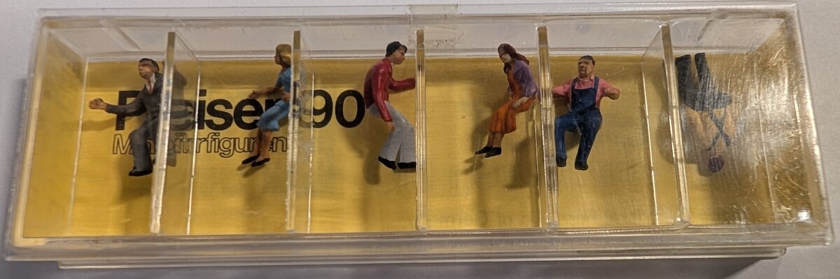 Preiser 90 HO Scale Seated Townspeople Figure Set (Set of 6)