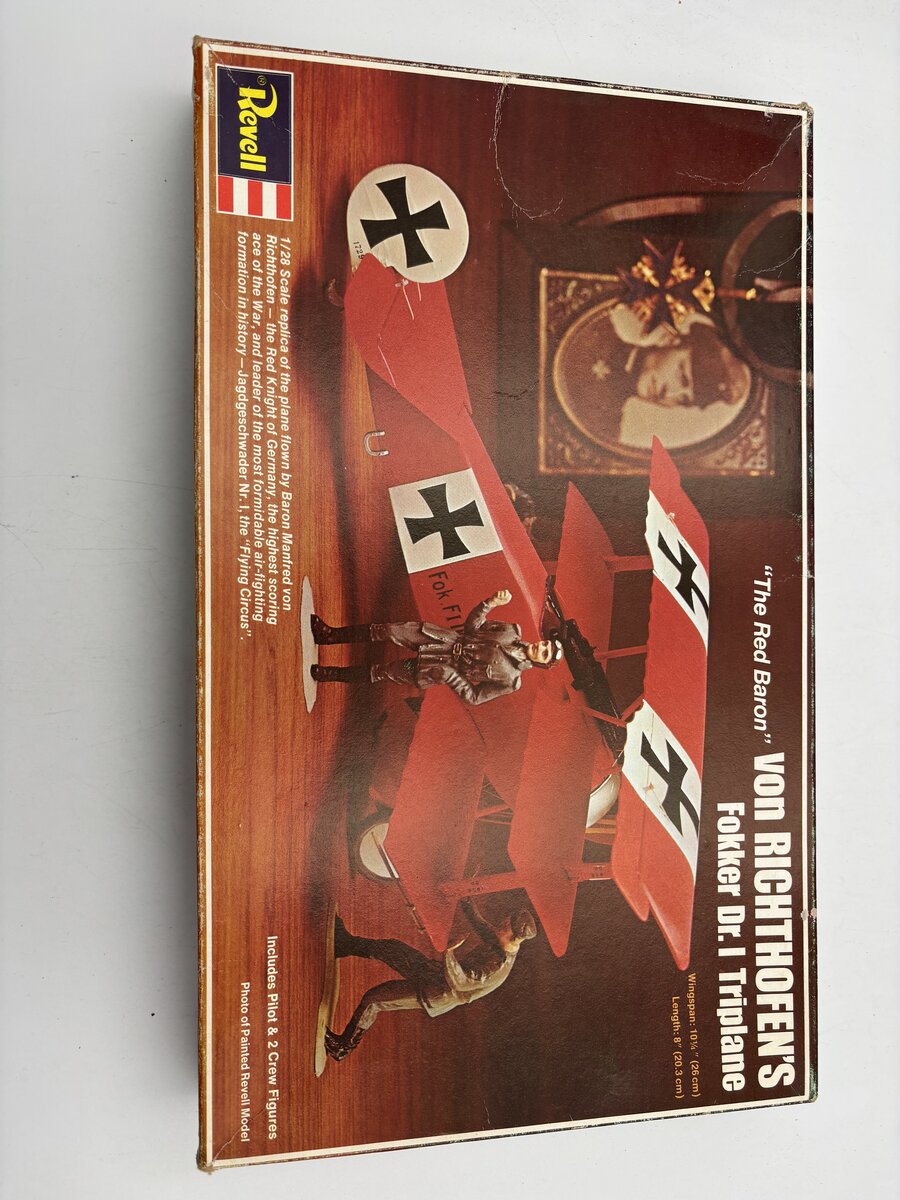 Revell H-233 1:28 "The Red Baron" Von Richthofen's Fokker Dr.I Triplane Kit