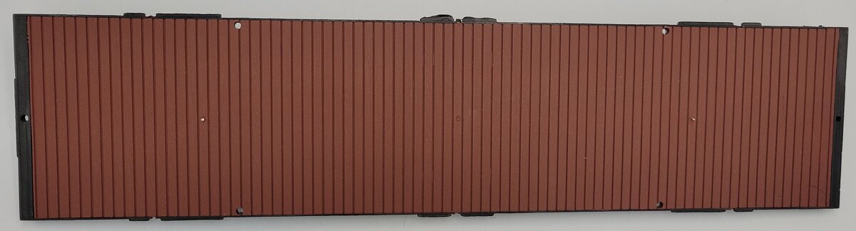 Aristo-Craft 46000-3 G Scale Box Car Brown Floor Underframe w/ Air Lines & Tank