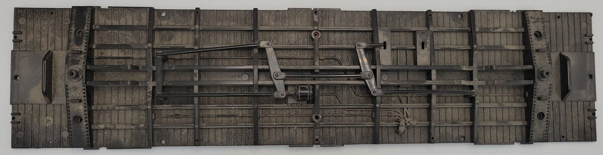 Aristo-Craft 46000-3 G Scale Box Car Brown Floor Underframe with Air Lines