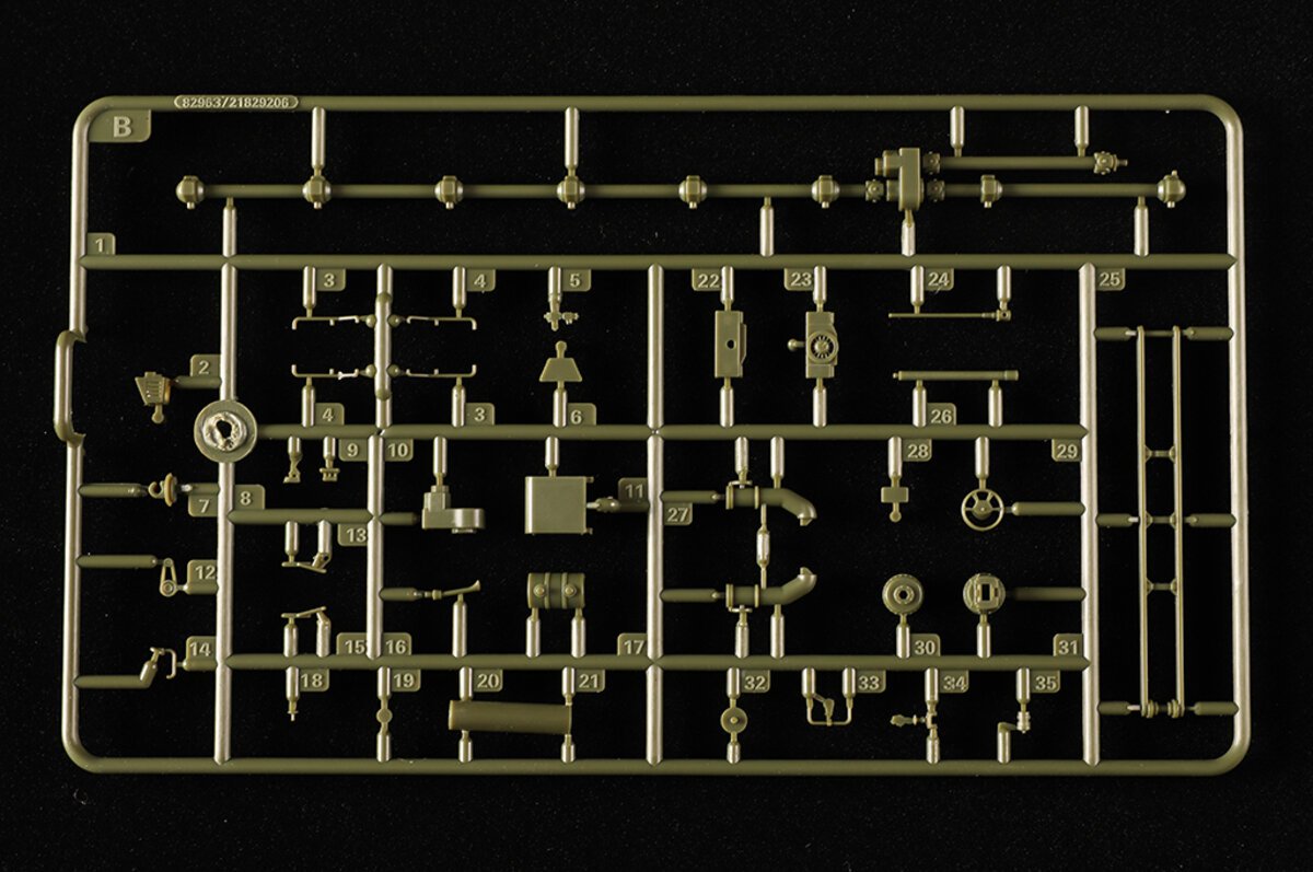 Hobby Boss 82964 1:72 DF-61 ICBM Plastic Armor Model  Kit