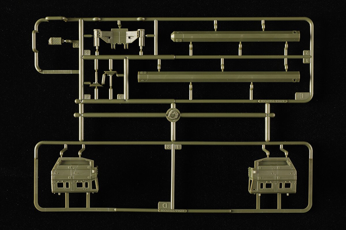 Hobby Boss 82964 1:72 DF-61 ICBM Plastic Armor Model  Kit