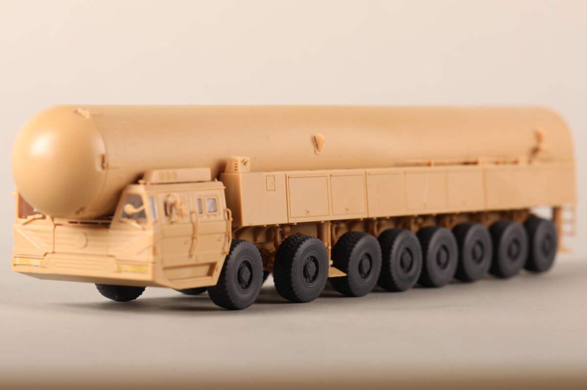 Hobby Boss 82964 1:72 DF-61 ICBM Plastic Armor Model  Kit