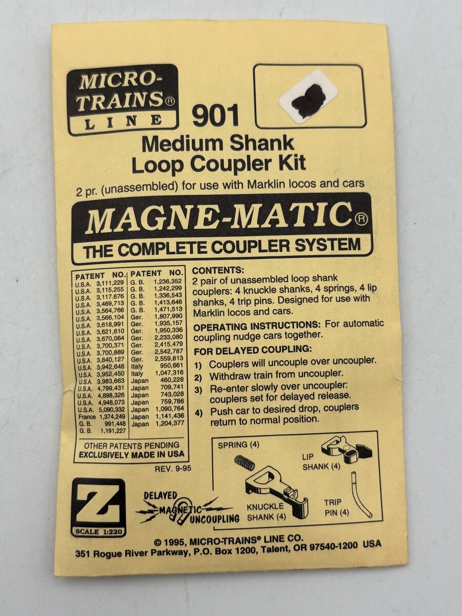 Micro-Trains 901 Z Medium Shank Loop Coupler Kit