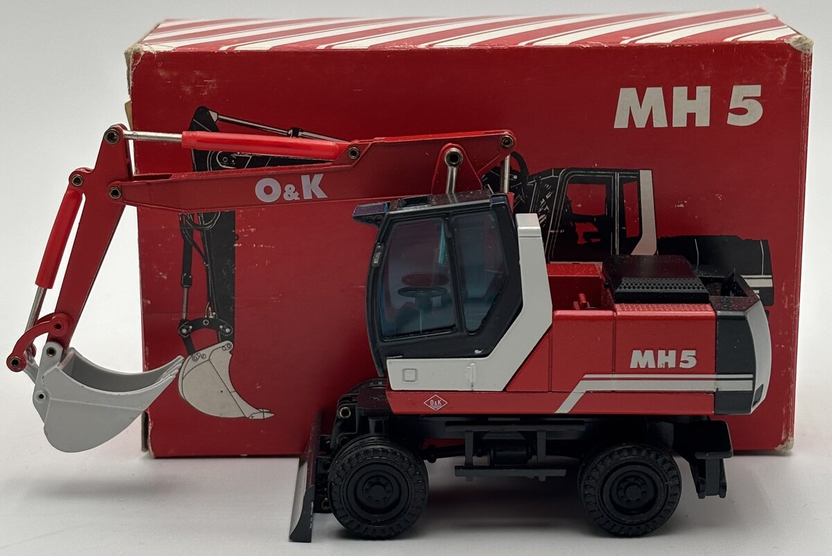 NZG 492 1:50 O&K MH5 Wheeled Excavator