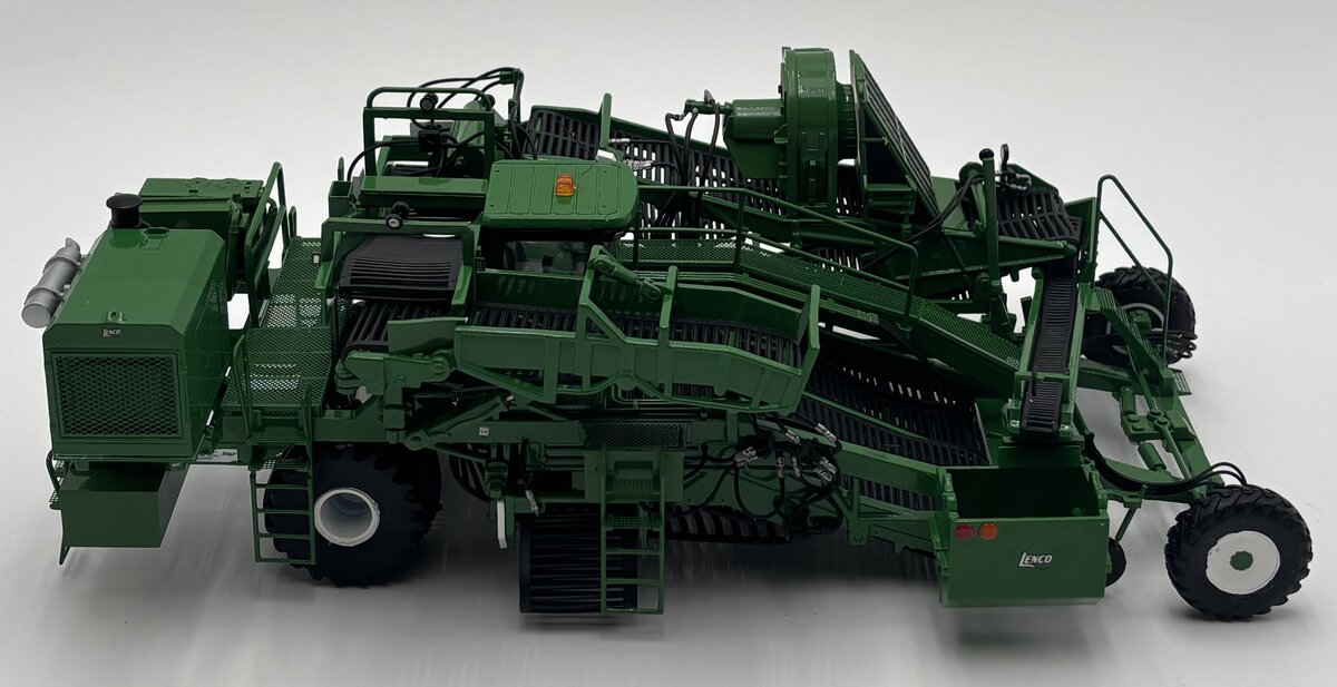 Tonkin TR-POTATO 1:42 Lenco 2000 4-Row Self-Propelled Airhead Potato Harvester
