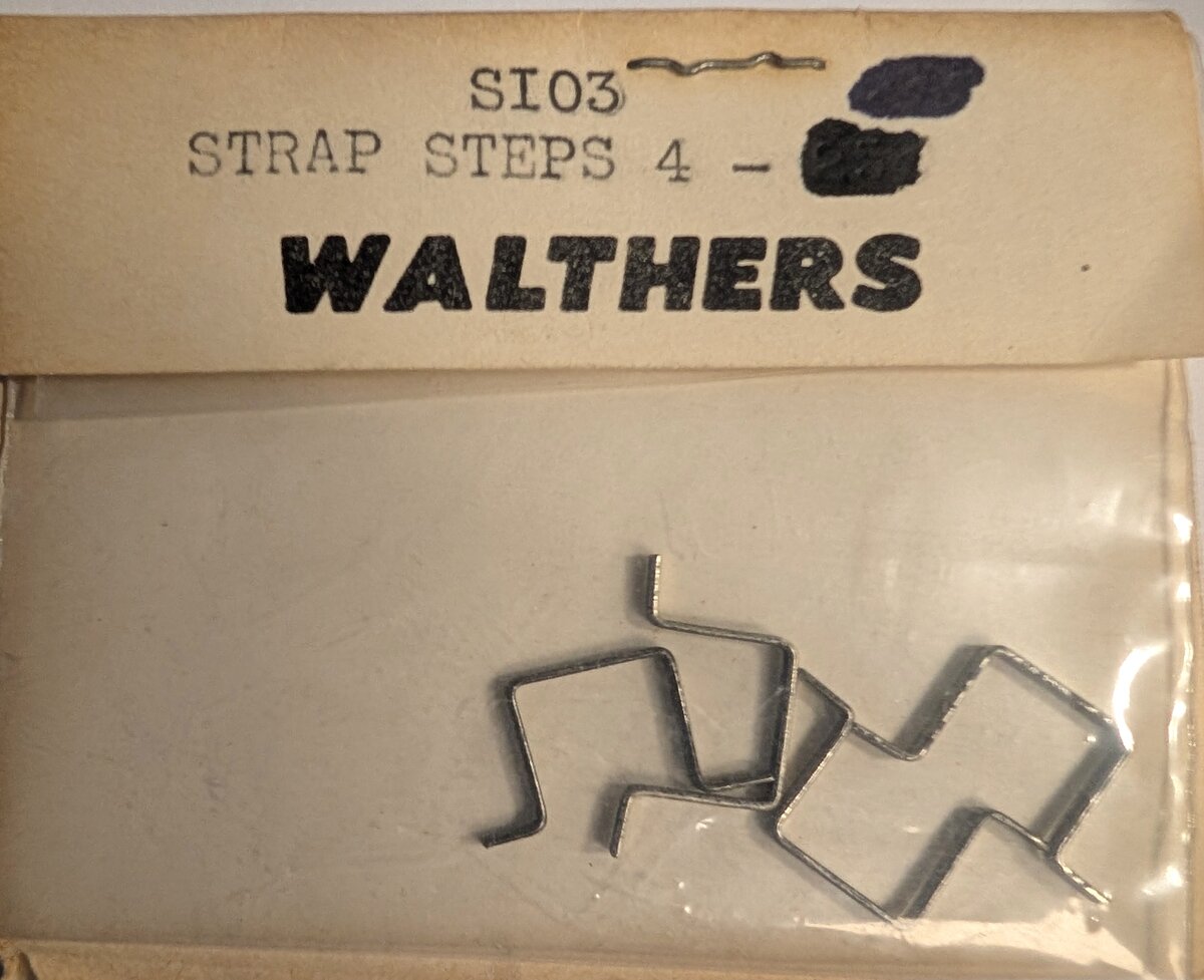 Walthers SI03 O Scale Strap Steps (Pack of 4)