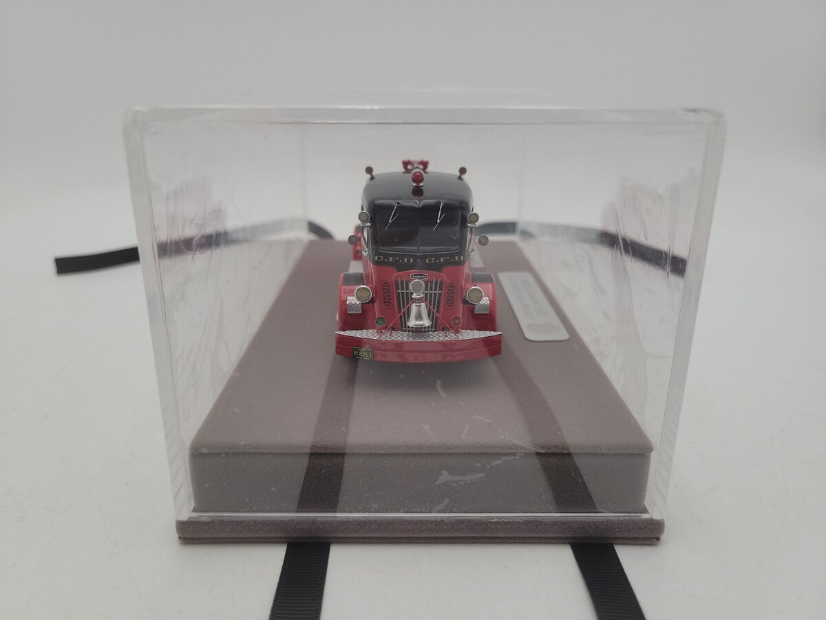 Fire Replicas FR057-7 1:50 Scale Chicago Fire Department 1952 Autocar Squad 7 LN/Box