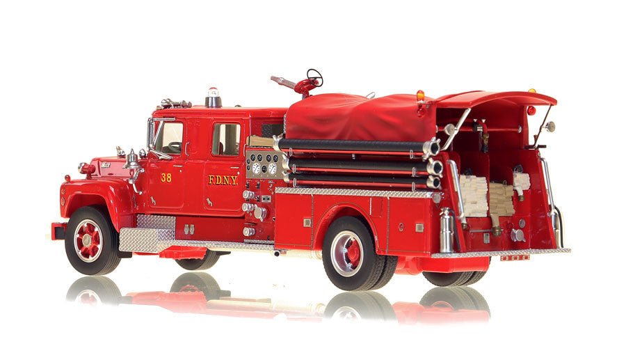 Fire Replicas FR074-38 1:50 Bronx R-Model 1969 Pumper Engine 38 LN/Box