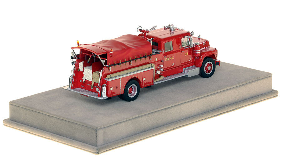 Fire Replicas FR074-38 1:50 Bronx R-Model 1969 Pumper Engine 38 LN/Box