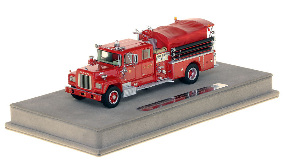 Fire Replicas FR074-91-2 1:50 Manhattan FDNY 1969 Mack R Pumper Engine 91-2 LN/Box