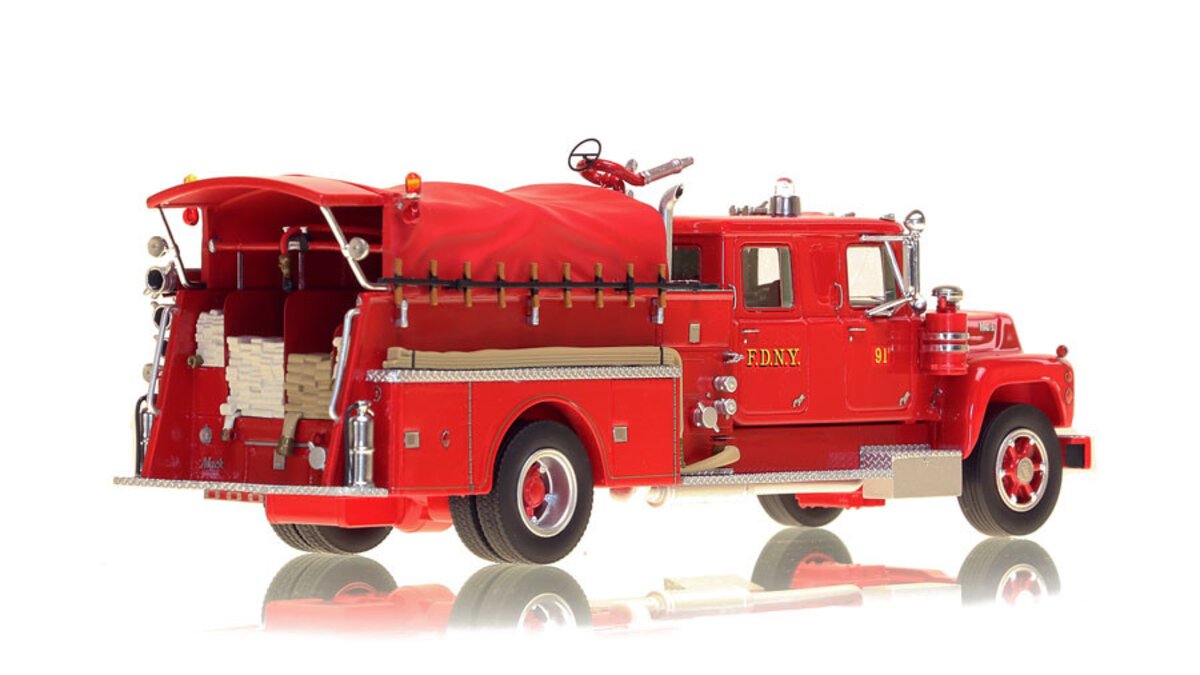 Fire Replicas FR074-91-2 1:50 Manhattan FDNY 1969 Mack R Pumper Engine 91-2 LN/Box