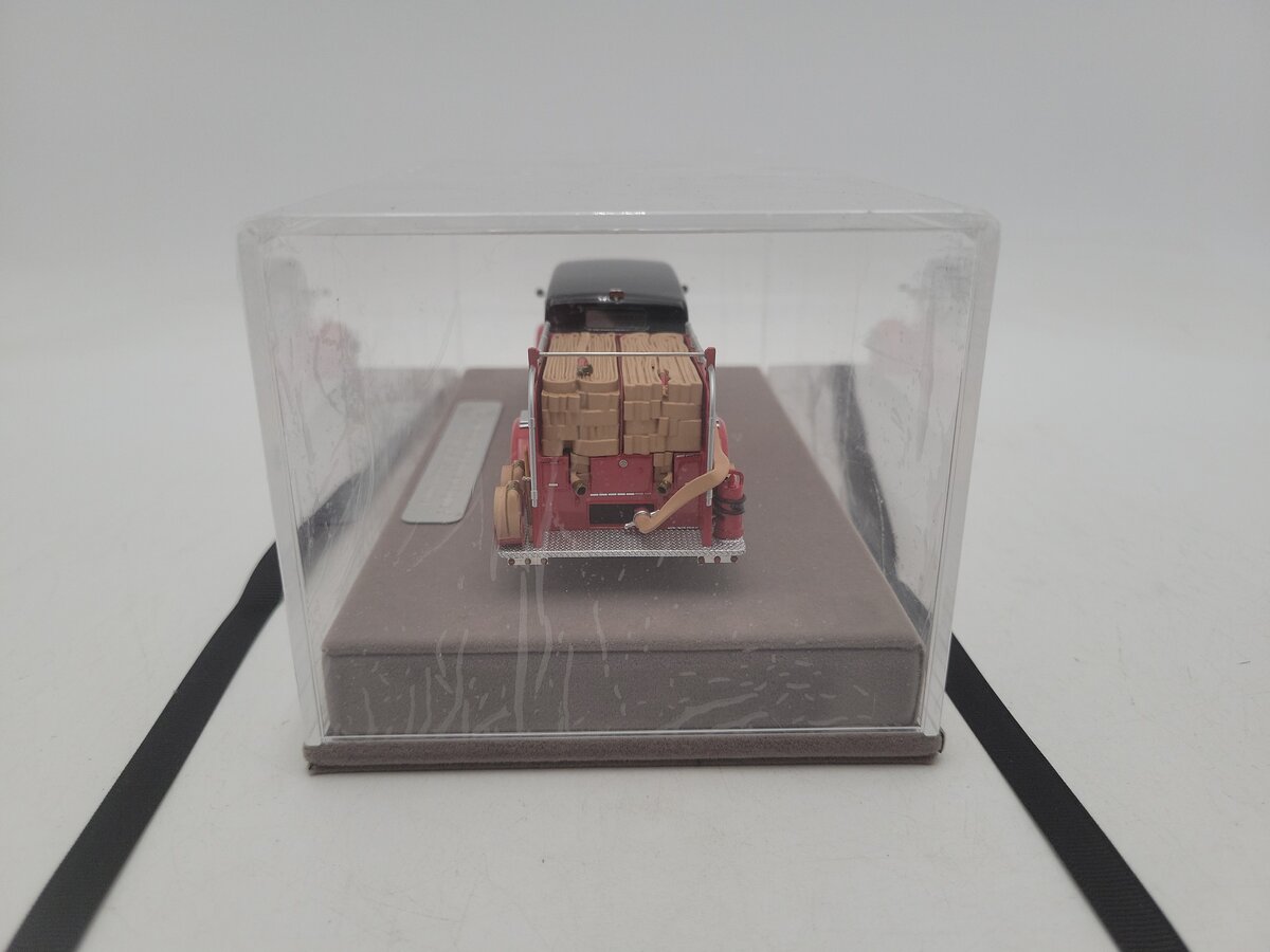 Fire Replicas FR076-05 1:50 Scale Chicago Fire Department 1948 L Sedan Cab #5 LN/Box