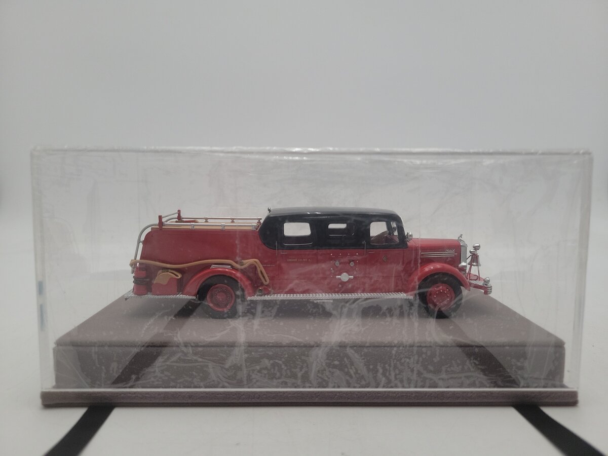 Fire Replicas FR076-05 1:50 Scale Chicago Fire Department 1948 L Sedan Cab #5 LN/Box