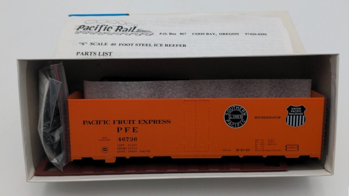 Pacific Rail 2322.1 S Scale PFE R-40-23 Dbl Herald (B&W) Reefer # 46736 Kit
