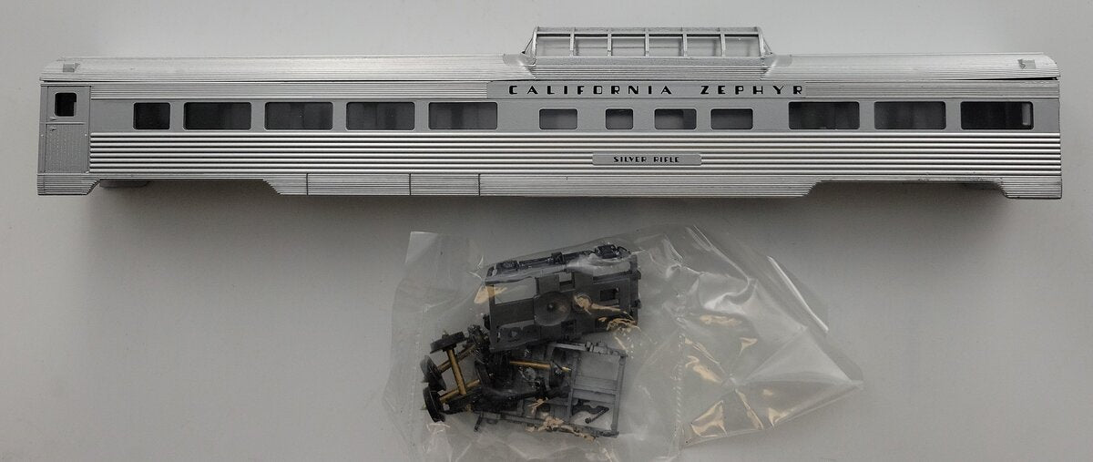 Con-Cor 85710 Gray California Zephyr 85' Budd Dome with Corrugated Sides kit