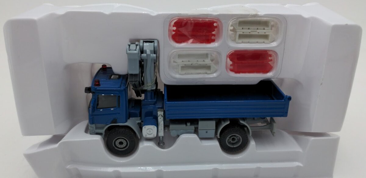 Menards 279-3934 1:50 Scale Blue Mercedes Atego Truck With Gray Crane Die Cast
