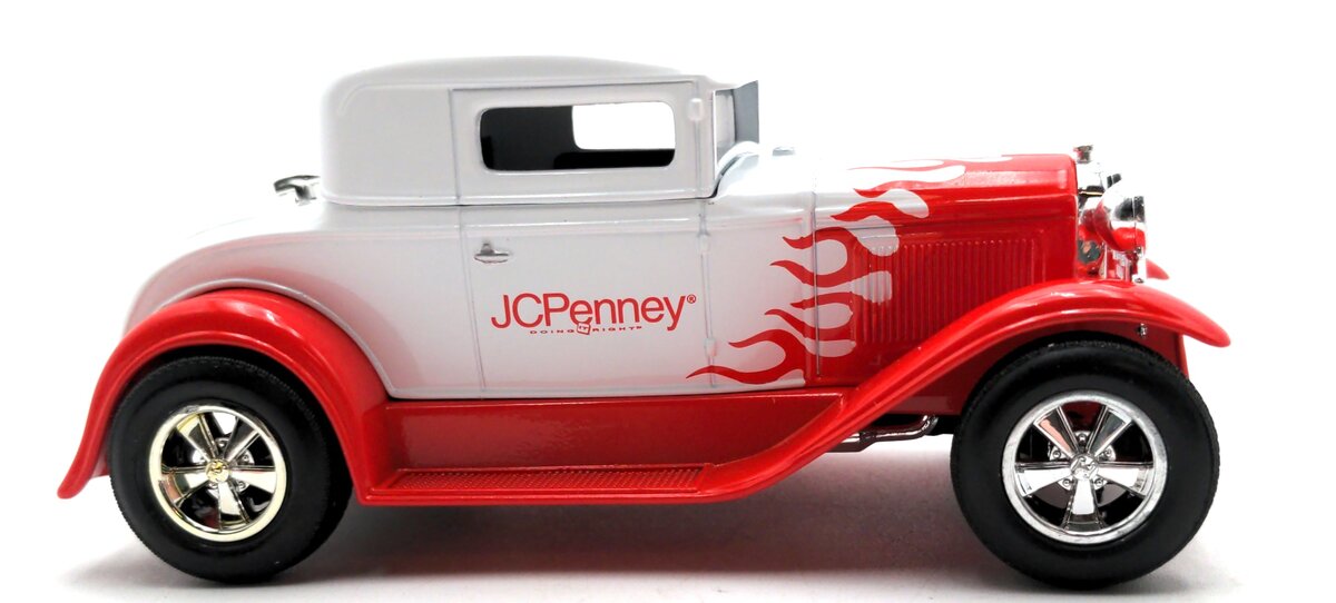 Liberty 6151 1:25 1927 Ford Model A Chopped Coupe Street Rod 