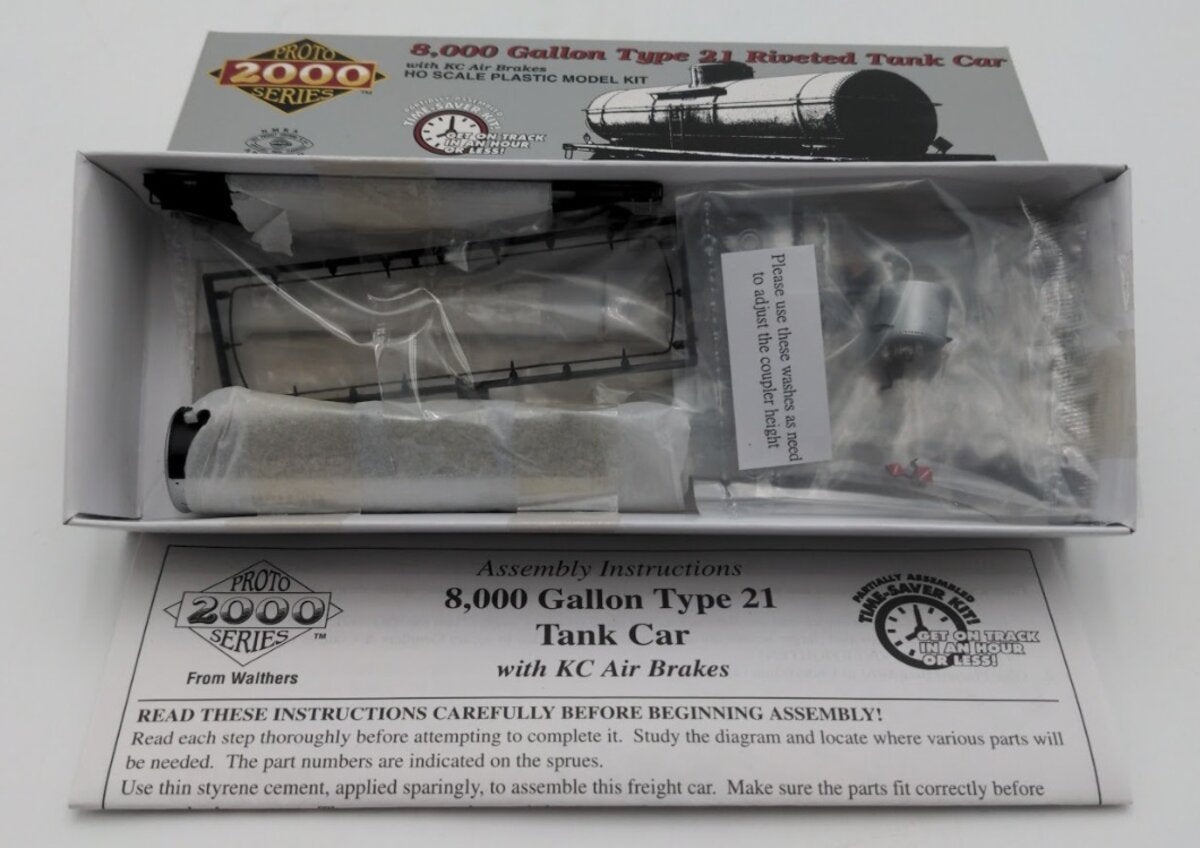 Life Like 920-54355 HO Scale Proto 2000 Series 8,000 Gallon Type 21 Tank Car Kit