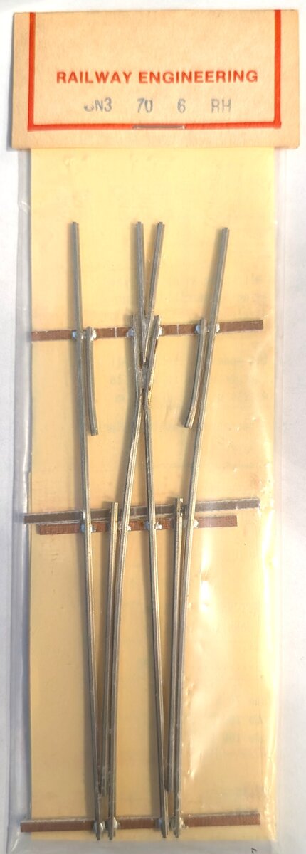 Railway Engineering HO Scale CN3 70 6 Right Hand Switch