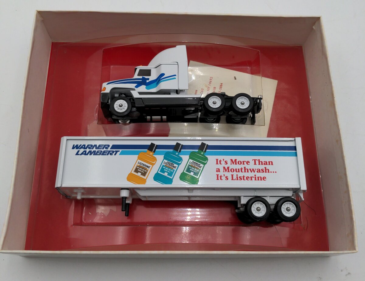 Winross Warner Lanbert Mouthwash And Moisturizer Truck