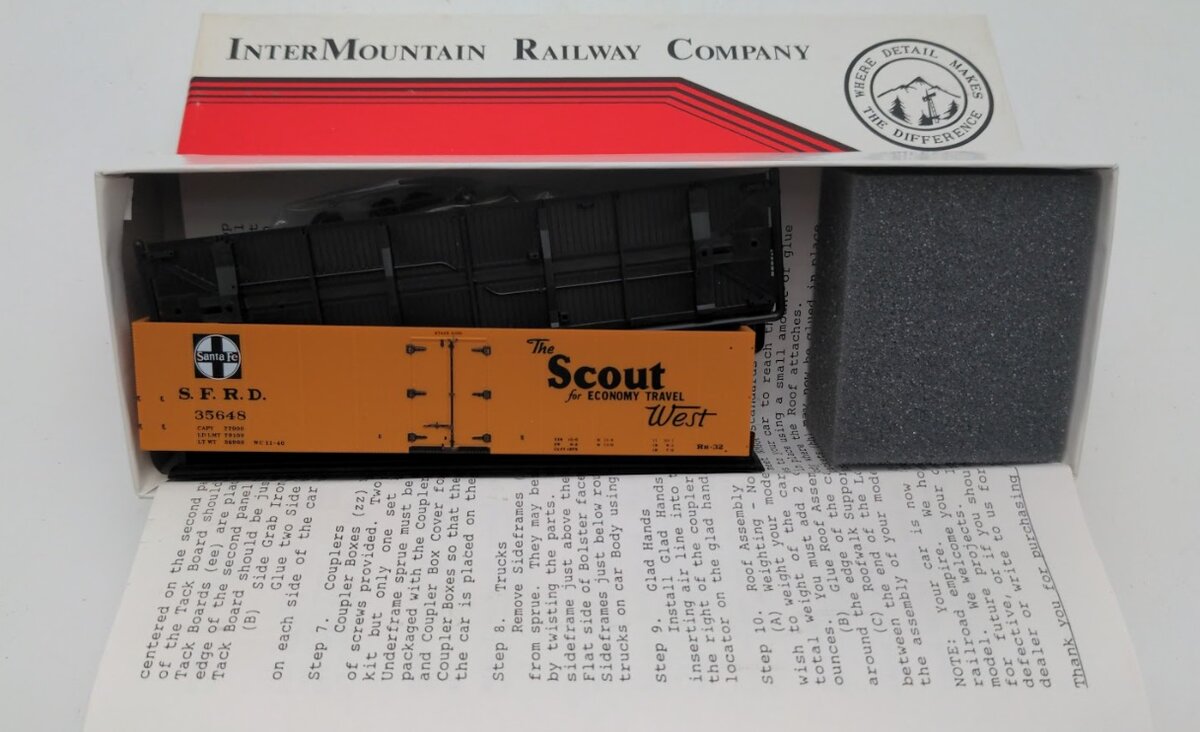 InterMountain 41115-06 HO Refrigerator Car Santa Fe ‘The Scout’ Class RR-32 Kit