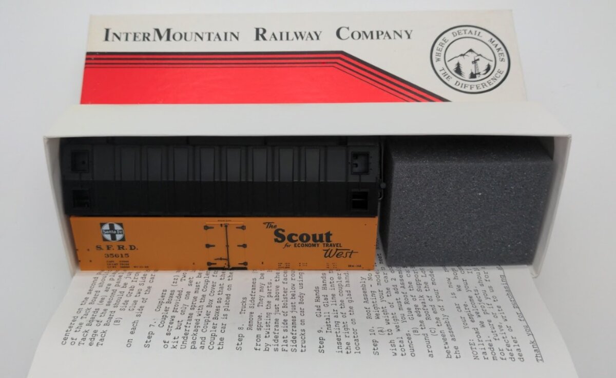 InterMountain 41115-02 HO Scale Santa Fe "The Scout" Refrigerator Car #35615 Kit