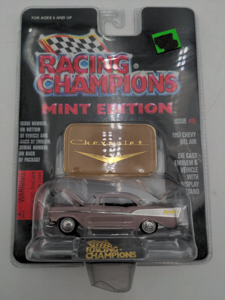 Racing Champions 08100-08103 1:61 Mint Edition 1957 ChevyBel Air W/Display Stand