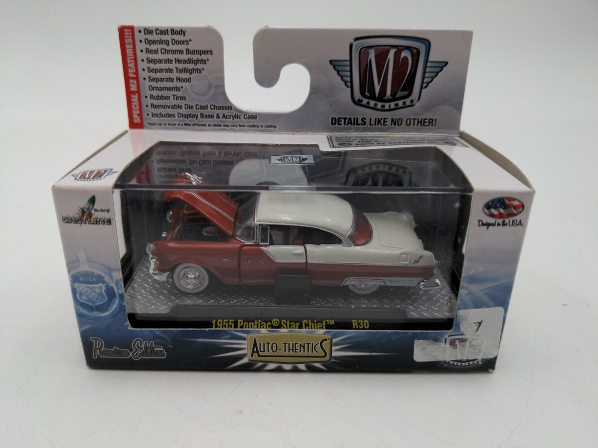 M2 Machines 32500 1:64 1955 Pontiac Star Chief R30 14-61