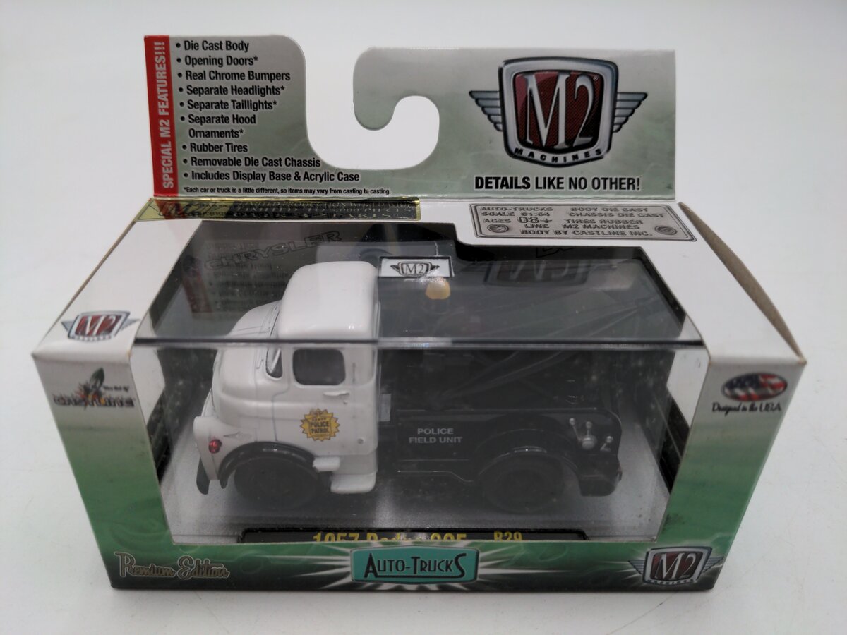 M2 Machines 32500 1:64 1957 Dodge COE R29 14-23