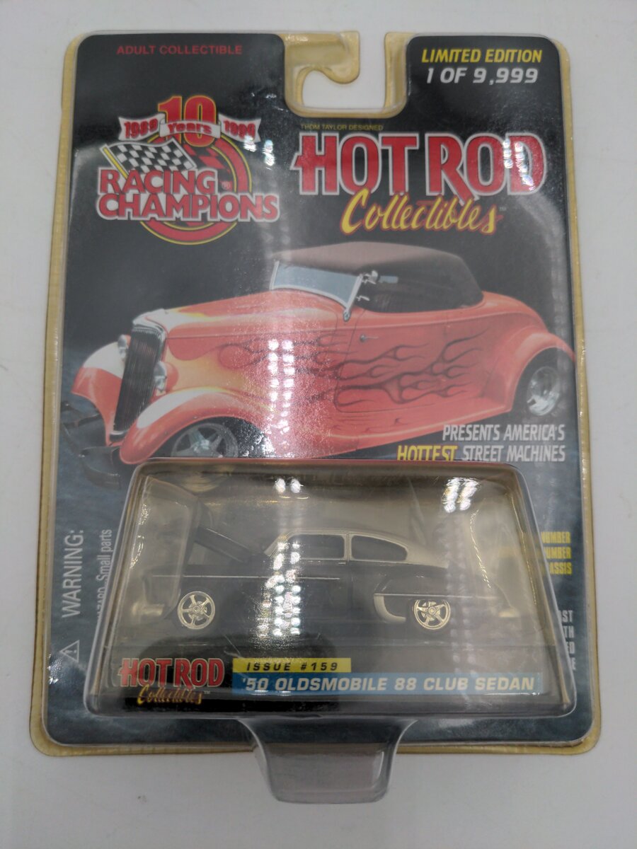 Racing Champions 98900 Hotrod '50 Oldsmobile 88 Club Sedan