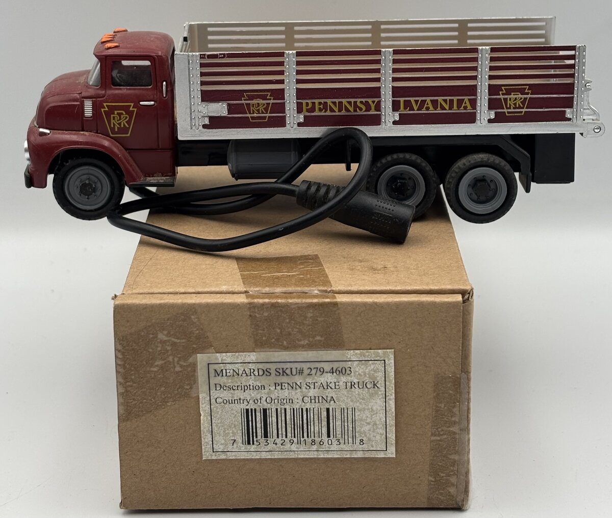 Menards 279-4603 1:48 Pennsylvania Railroad Stake Truck w/Power Plug