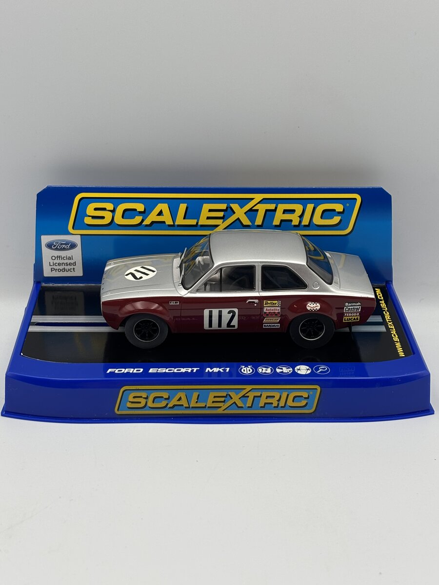Scalextric C3212 1:32 Ford Escort MK1 1969 Broadspeed Slot Car