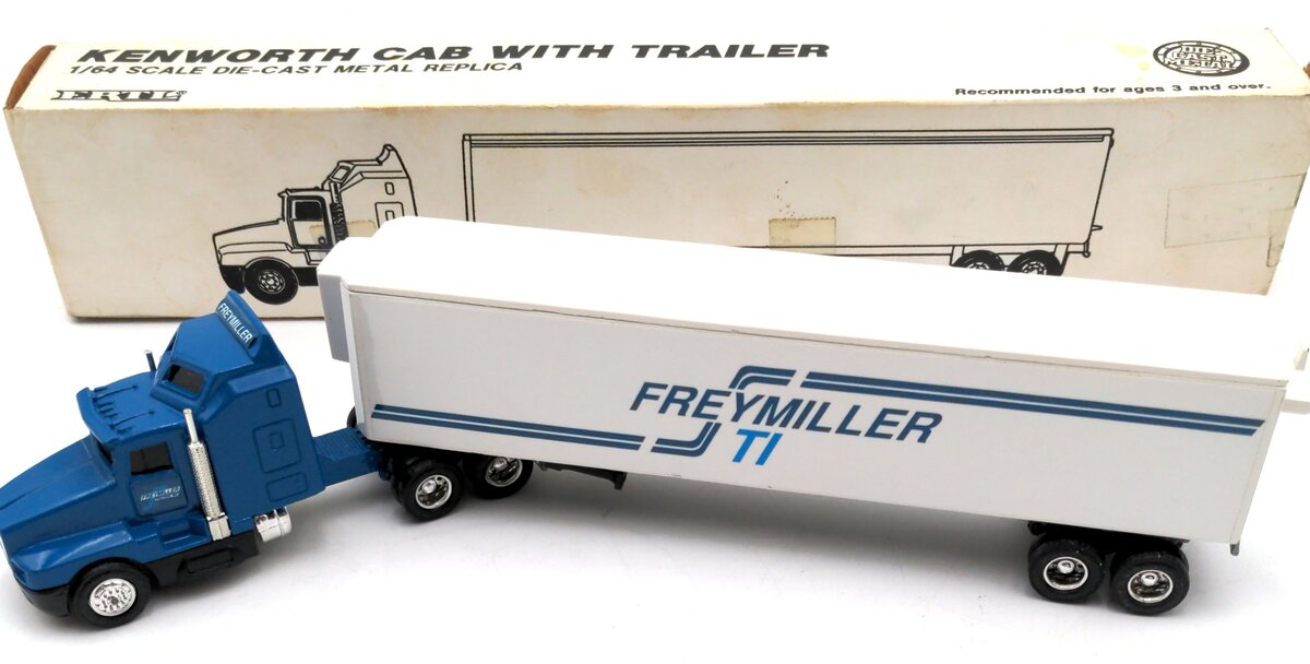 Ertl 9985 S Scale Freymiller Kenworth Cab w/Trailer