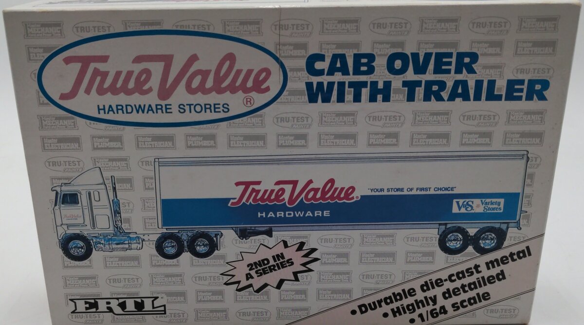Ertl 9523 S Scale True Value Hardware Store Cab w/ Trailer